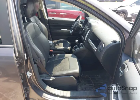 2015 Jeep Compass Latitude из США, поврежденный, VIN 1C4NJDEB0FD413042